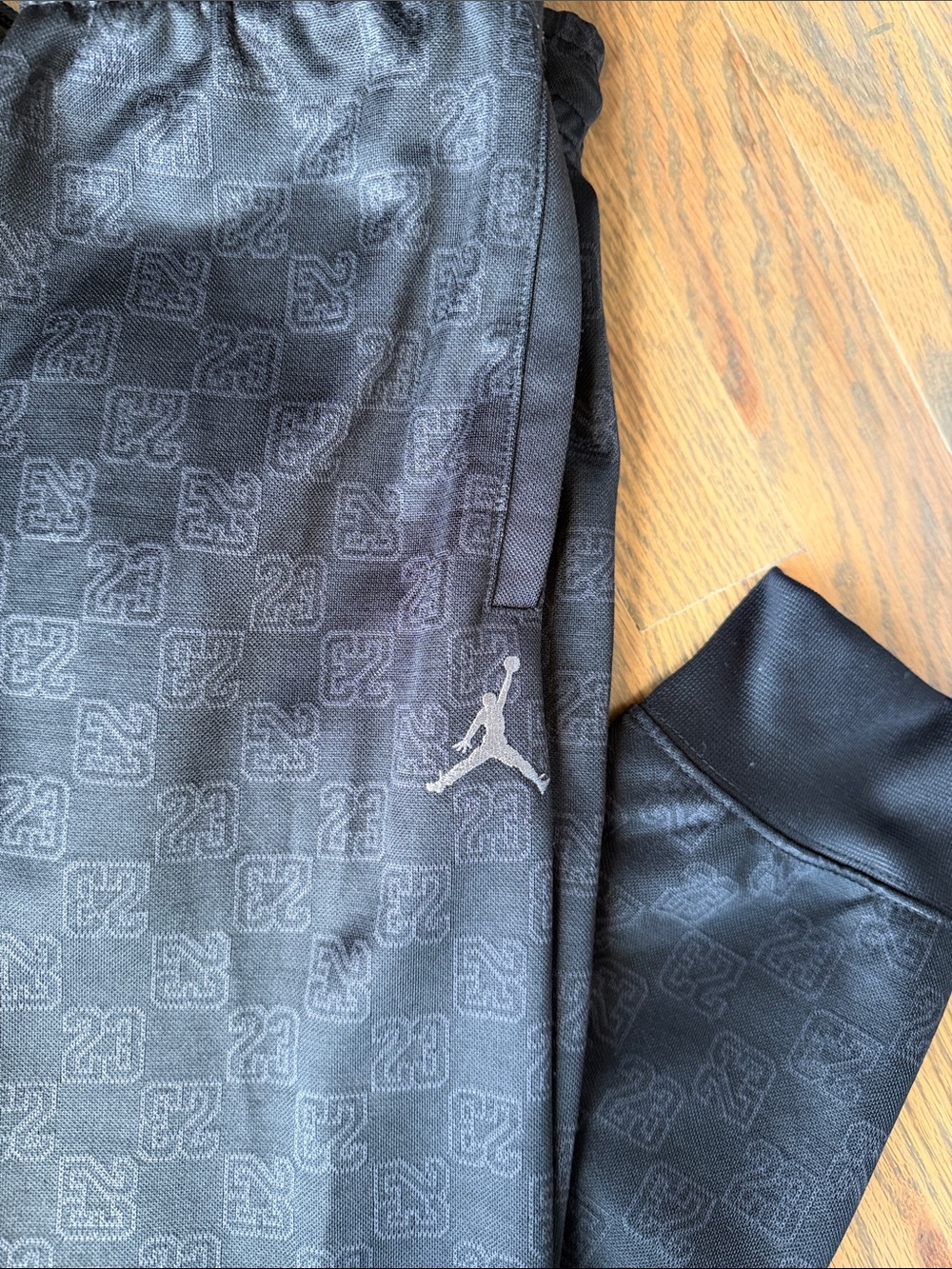 Nike Jordan Older Kids' Monogram Tracksuit Jacket - Polyester
Medium 8/10 - Picture 3 of 7